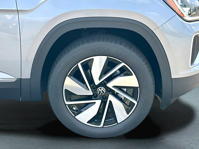 new 2025 Volkswagen Atlas car, priced at $50,042