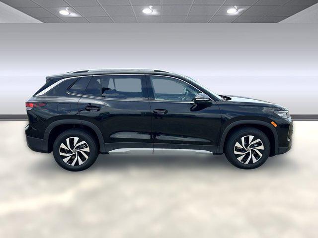 new 2025 Volkswagen Tiguan car, priced at $30,001