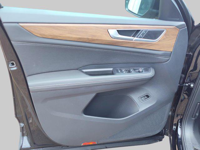 new 2025 Volkswagen Atlas car, priced at $45,651