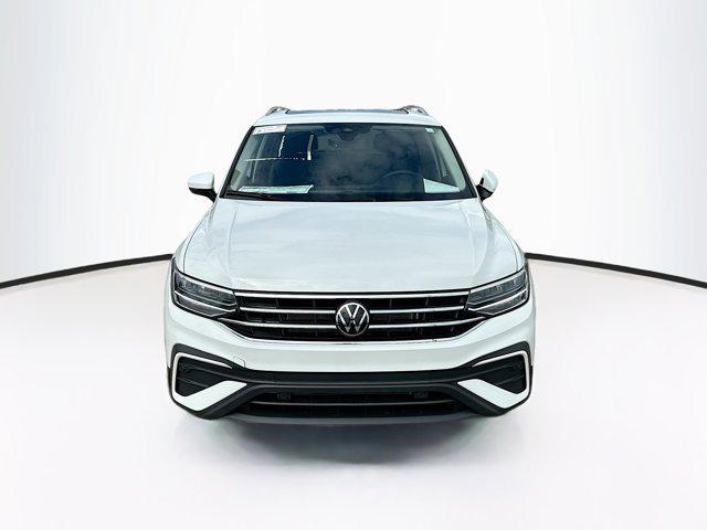 new 2024 Volkswagen Tiguan car, priced at $33,131