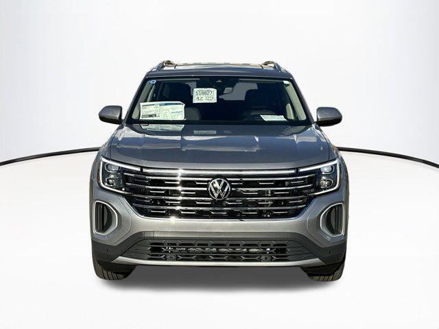 new 2025 Volkswagen Atlas car, priced at $49,670