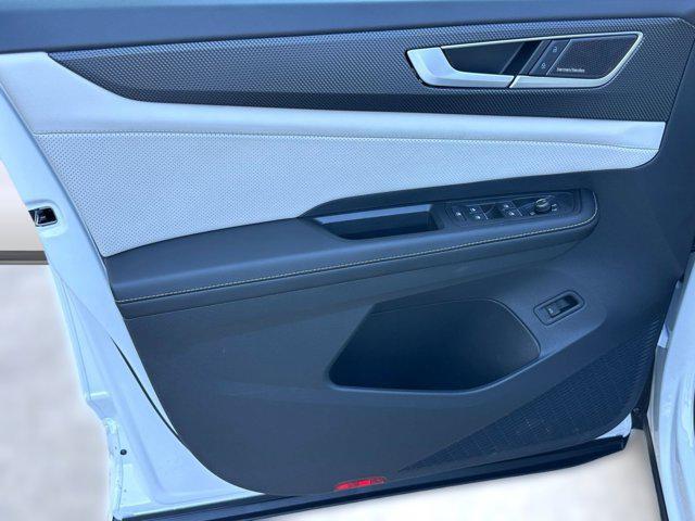 new 2026 Volkswagen Atlas Cross Sport car, priced at $54,101