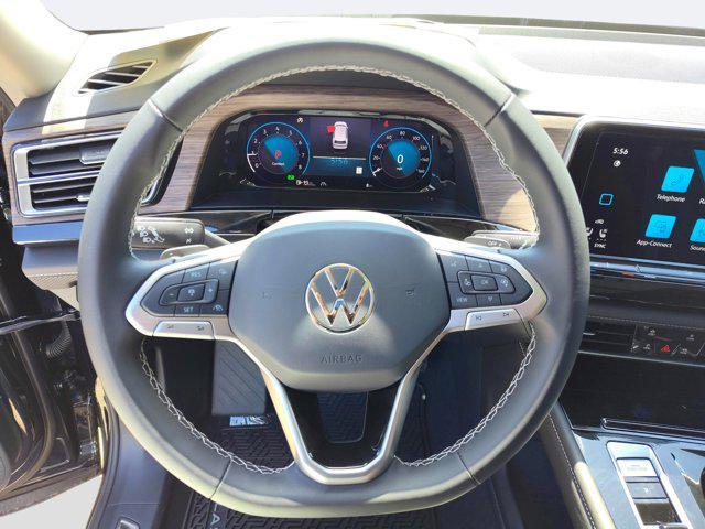 new 2025 Volkswagen Atlas car, priced at $49,672