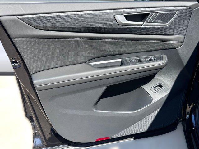 new 2026 Volkswagen Atlas Cross Sport car, priced at $53,551