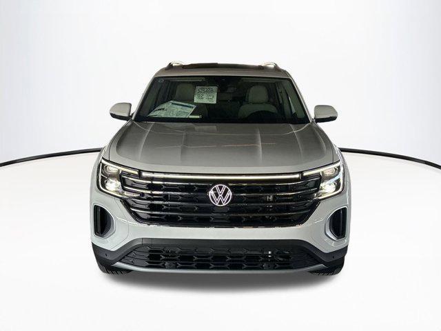 new 2025 Volkswagen Atlas car, priced at $45,051