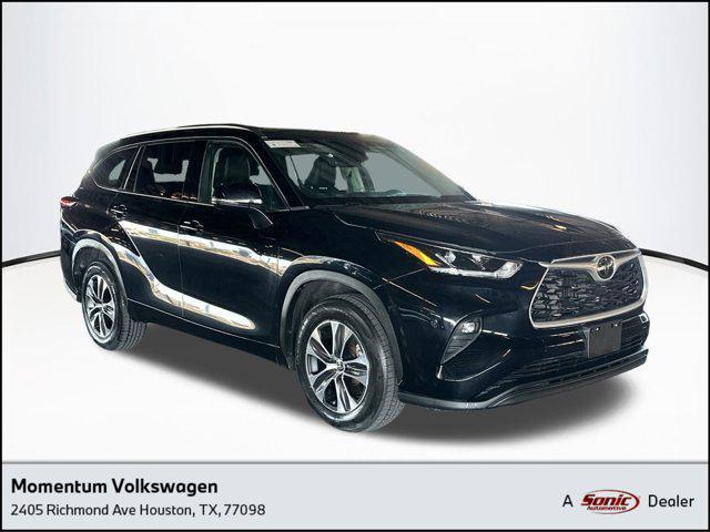 used 2021 Toyota Highlander car, priced at $30,497