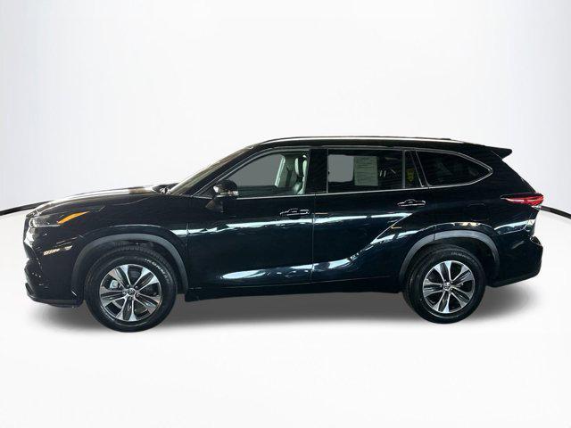 used 2021 Toyota Highlander car, priced at $30,497