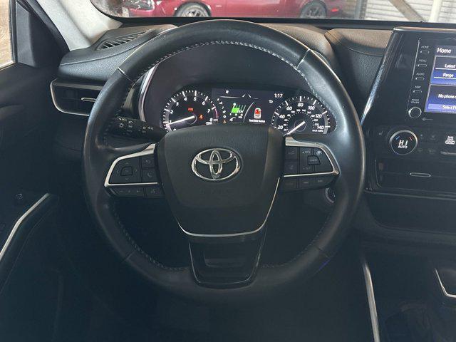 used 2021 Toyota Highlander car, priced at $30,497