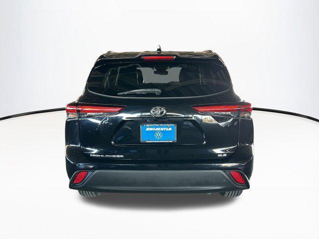 used 2021 Toyota Highlander car, priced at $30,497