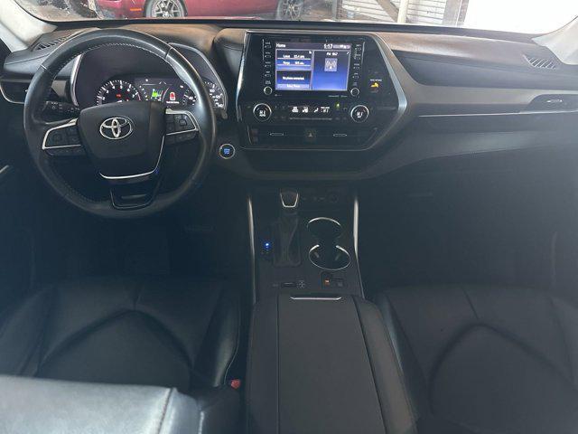 used 2021 Toyota Highlander car, priced at $30,497