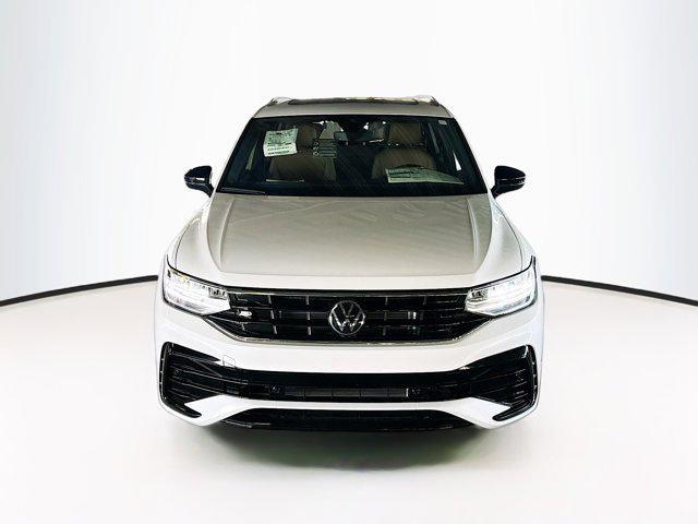 new 2024 Volkswagen Tiguan car, priced at $35,262