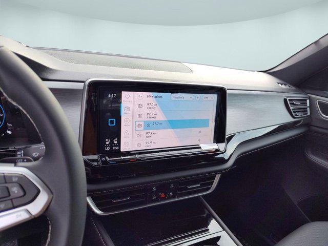 new 2025 Volkswagen Atlas Cross Sport car, priced at $42,222