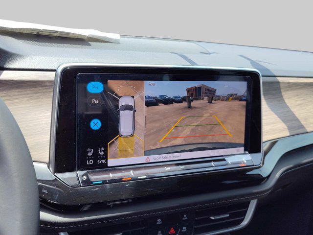 new 2025 Volkswagen Atlas car, priced at $54,341
