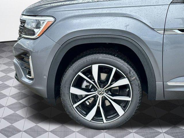 new 2025 Volkswagen Atlas car, priced at $54,291