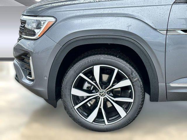 new 2025 Volkswagen Atlas car, priced at $54,291