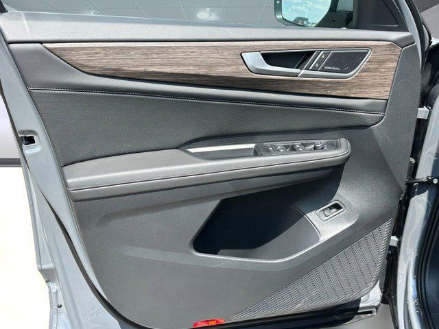 new 2026 Volkswagen Atlas car, priced at $55,711