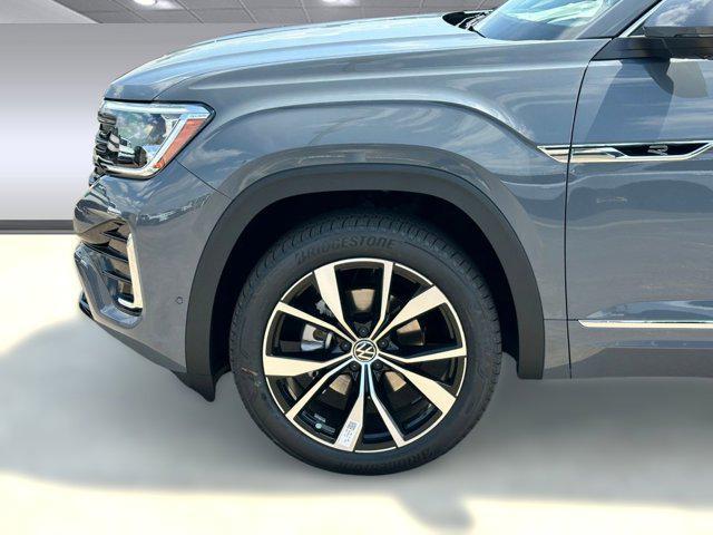 new 2026 Volkswagen Atlas car, priced at $55,711