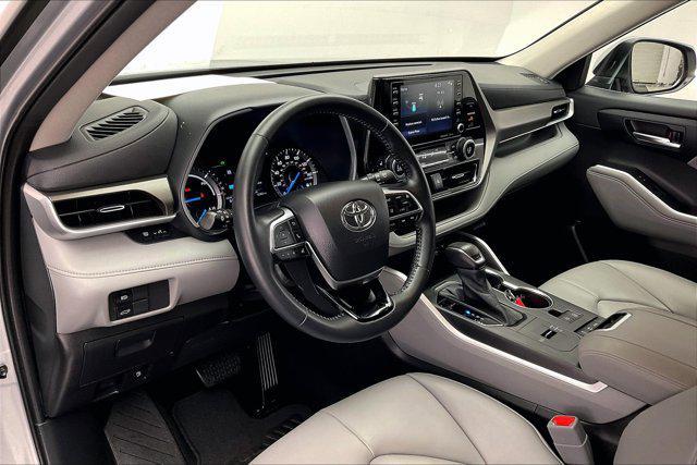 used 2020 Toyota Highlander Hybrid car, priced at $40,782