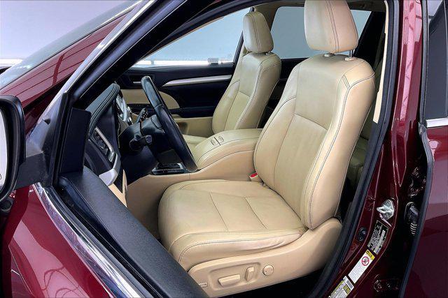 used 2016 Toyota Highlander car, priced at $19,683