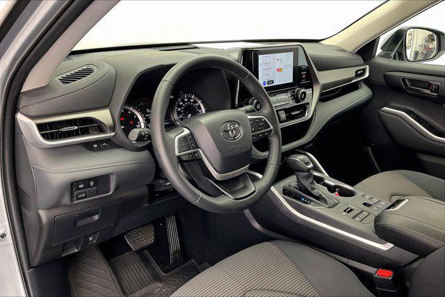 used 2025 Toyota Highlander car, priced at $42,990