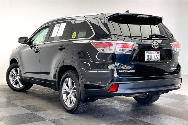 used 2015 Toyota Highlander car, priced at $17,640