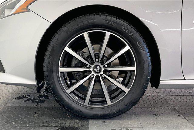 used 2019 Nissan Altima car, priced at $15,500