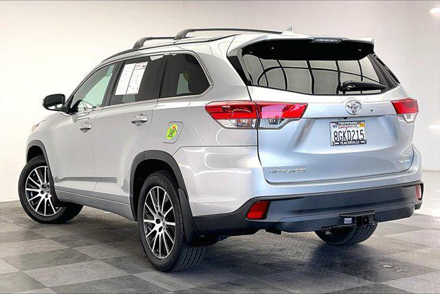 used 2018 Toyota Highlander car, priced at $29,311