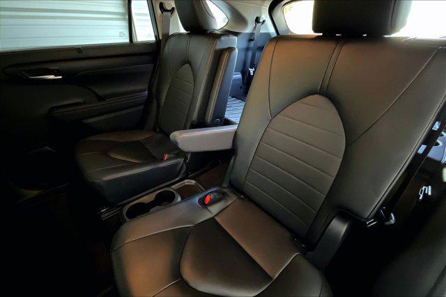used 2025 Toyota Highlander Hybrid car, priced at $51,775