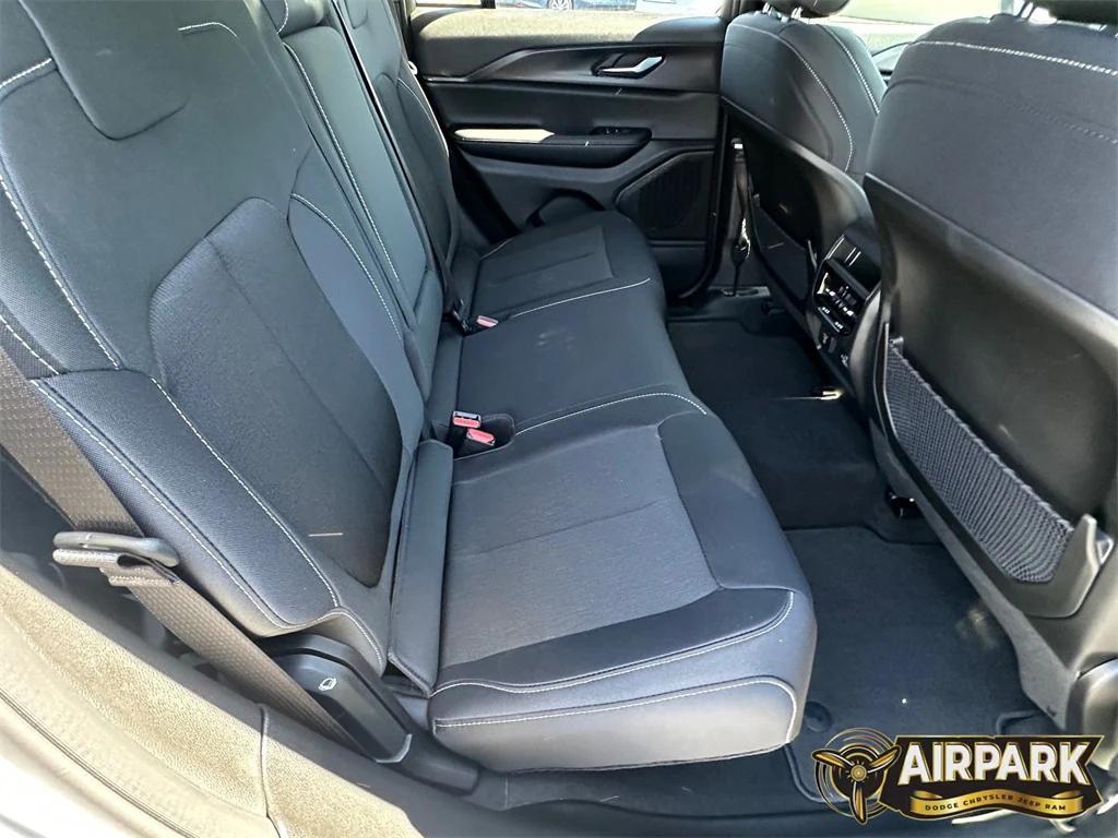 new 2025 Jeep Grand Cherokee car, priced at $43,420