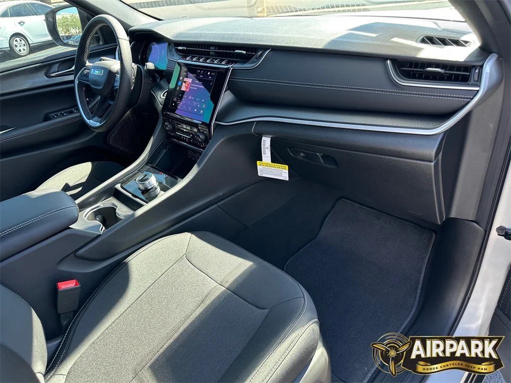 new 2025 Jeep Grand Cherokee car, priced at $43,420