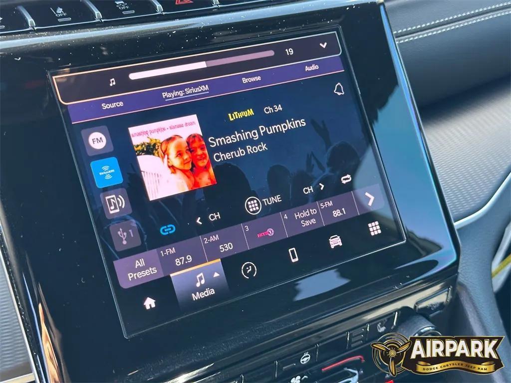 new 2025 Jeep Grand Cherokee car, priced at $43,420