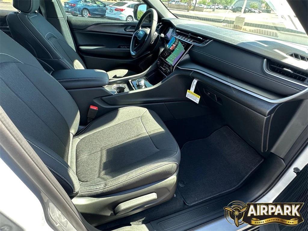 new 2025 Jeep Grand Cherokee car, priced at $43,420