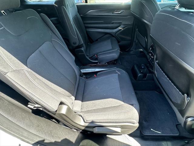 new 2025 Jeep Grand Cherokee L car, priced at $46,215