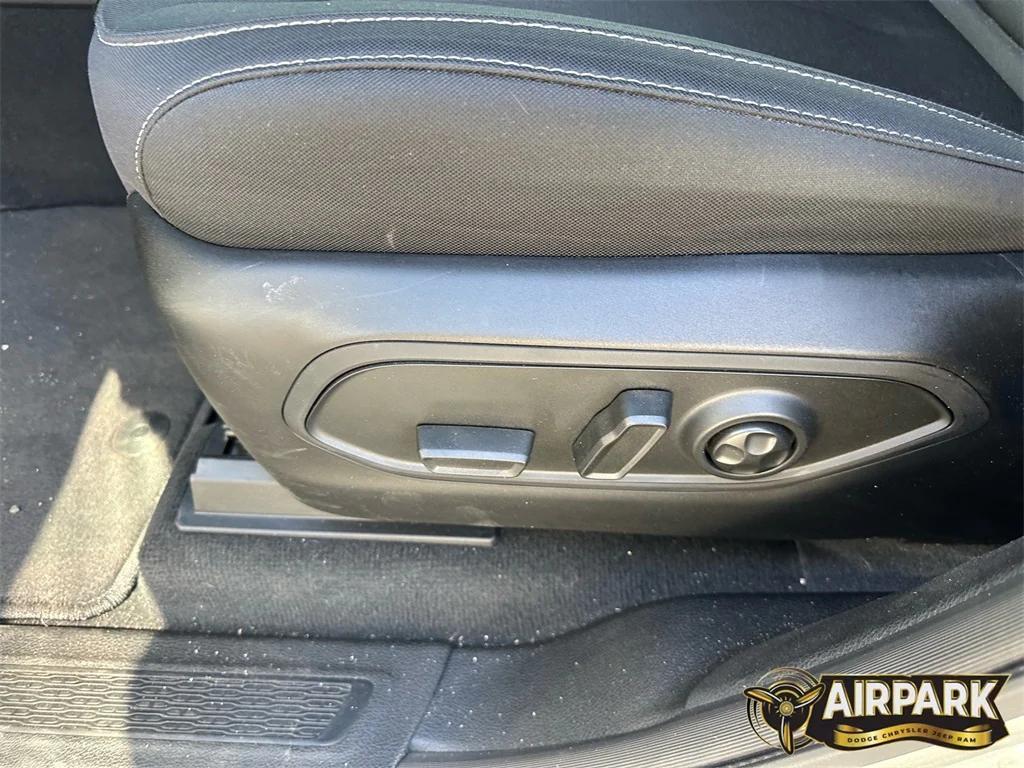 new 2023 Jeep Grand Cherokee L car, priced at $48,020