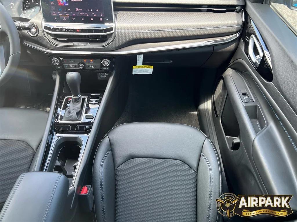 new 2025 Jeep Compass car, priced at $32,700