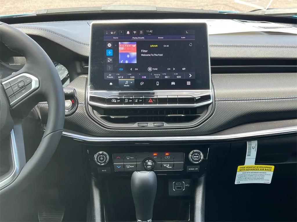 new 2025 Jeep Compass car, priced at $32,700