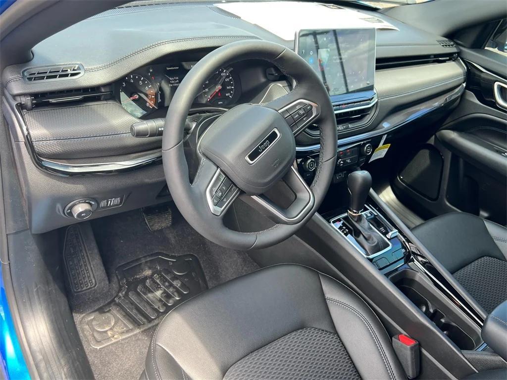 new 2025 Jeep Compass car, priced at $32,700