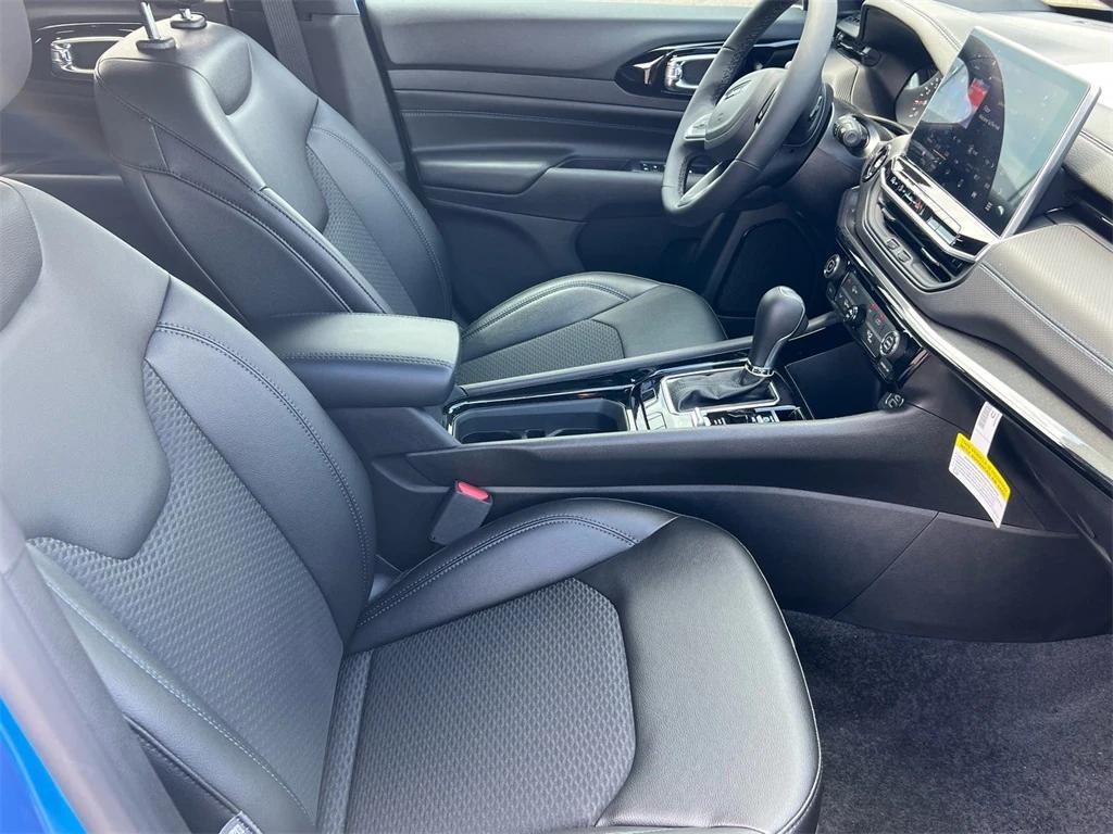 new 2025 Jeep Compass car, priced at $32,700