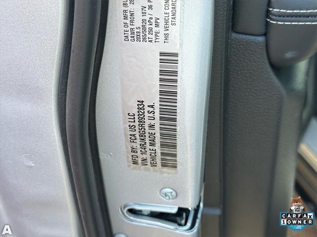 used 2024 Jeep Grand Cherokee L car, priced at $37,998