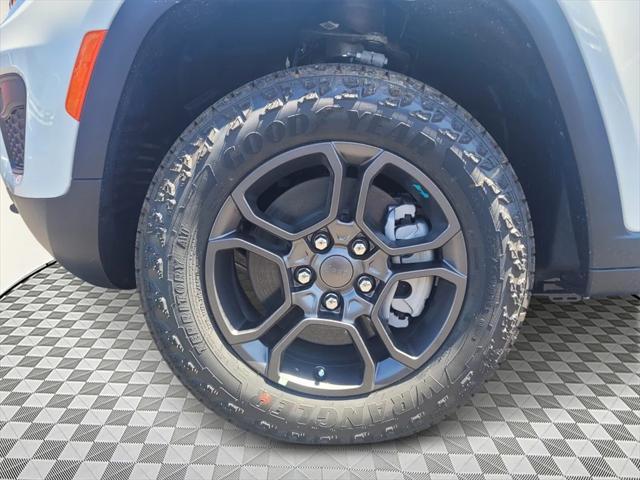 new 2025 Jeep Grand Cherokee 4xe car, priced at $72,770