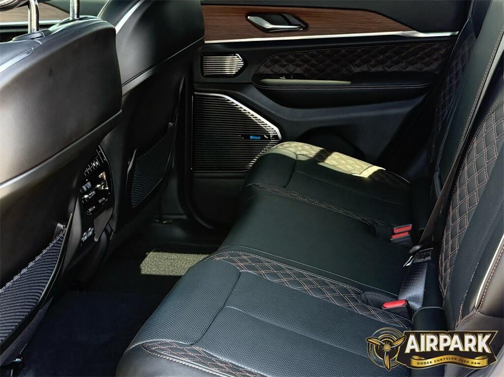 new 2025 Jeep Grand Cherokee car, priced at $67,425