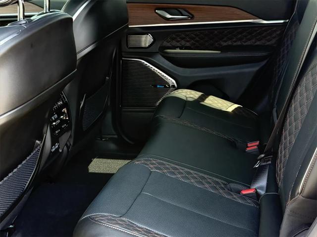 new 2025 Jeep Grand Cherokee car, priced at $67,425