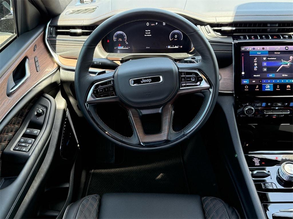 new 2025 Jeep Grand Cherokee car, priced at $67,425