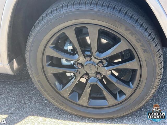 used 2017 Jeep Grand Cherokee car, priced at $19,125