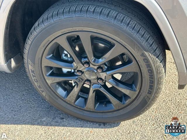 used 2017 Jeep Grand Cherokee car, priced at $19,125
