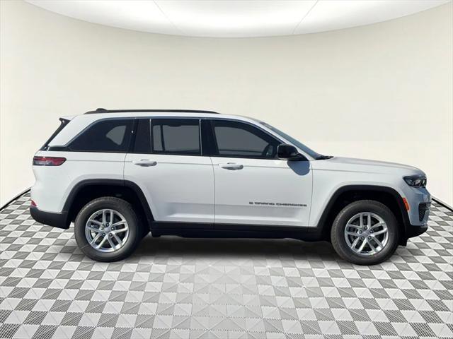 new 2025 Jeep Grand Cherokee car, priced at $44,370