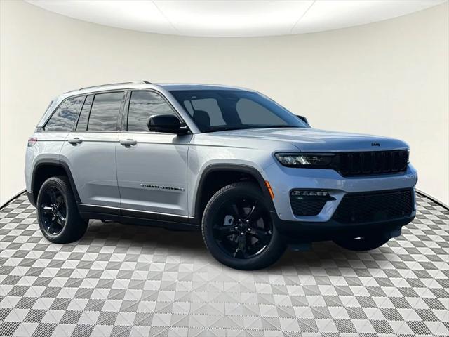 new 2025 Jeep Grand Cherokee car, priced at $56,455