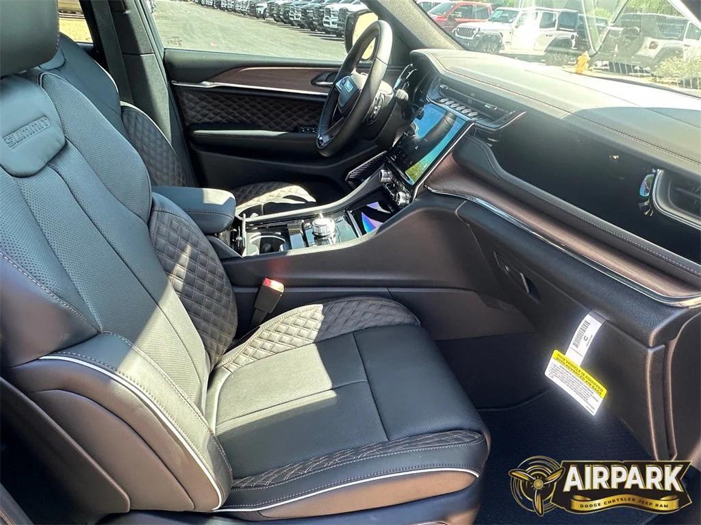 new 2025 Jeep Grand Cherokee car, priced at $71,045