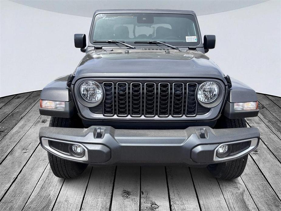 new 2024 Jeep Gladiator car, priced at $46,425