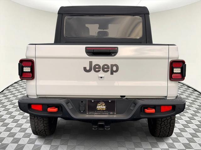 new 2025 Jeep Gladiator car, priced at $55,685